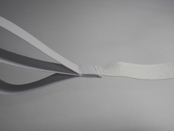 三重紐(アイボリー)