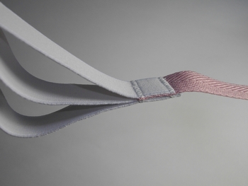 三重紐(渋めのピンク)